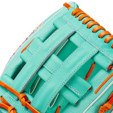 Wilson A2000 February 2024 GOTM 1777SS 12.75"-RHT