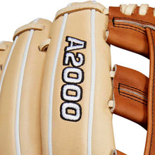 Wilson A2000 Fastpitch Winter 2024 FP1712 12"-RHT