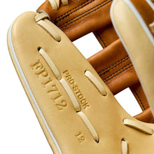 Wilson A2000 Fastpitch Winter 2024 FP1712 12"-RHT