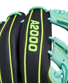 Wilson 2025 A2000 Tennis Ball 1786SS LE 11.5"-RHT