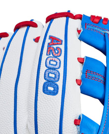 Wilson A2000 Fastpitch Summer 2026 FP1712SS White/Royal 12"-RHT