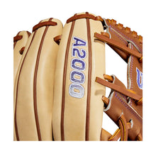 Wilson A2000 Fastpitch Bates GM 11.75"-RHT