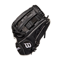 Wilson A700 Fastpitch Black/White 12"