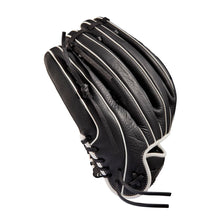 Wilson A700 Fastpitch Black/White 12"