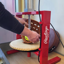 Mitt Master Glove Break-In : Glove Purchased from HRS