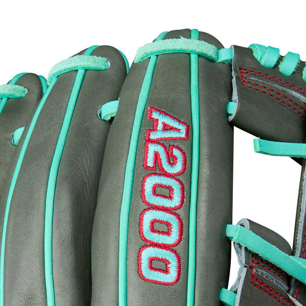 Wilson A2000 Summer 2025 1975 11.75"-RHT