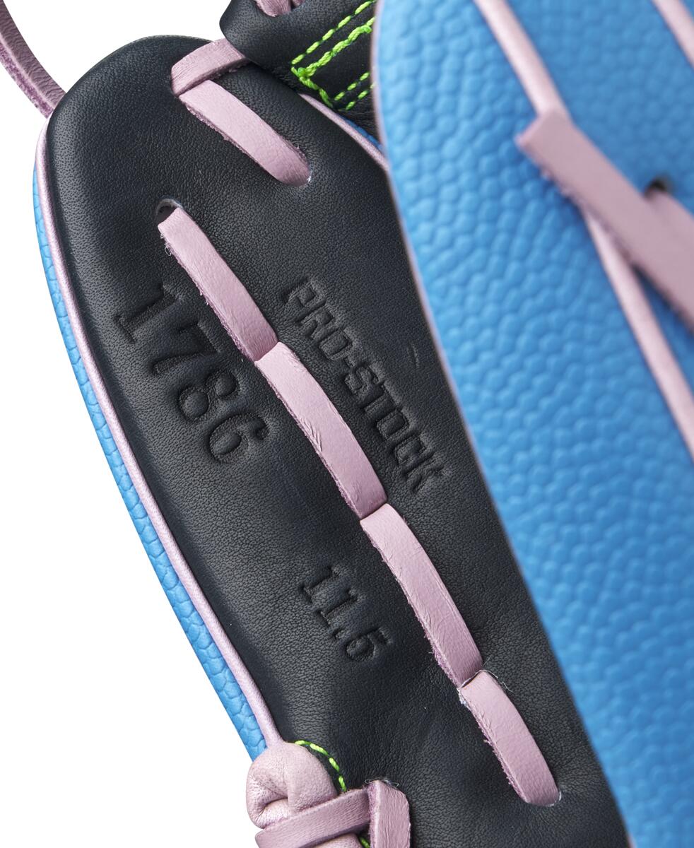 Wilson A2000 March 2025 GOTM 1786 Sky Blue SS 11.5"-RHT