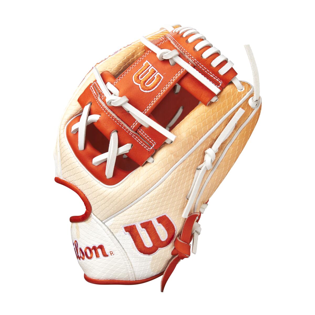 Wilson A2000 June 2025 GOTM 1975 SS 11.75"-RHT