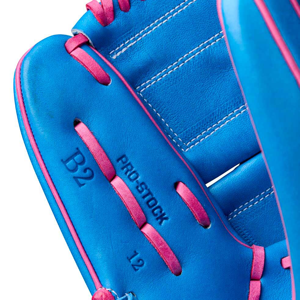 Wilson A2000 2025 Love The Moment B2 12"