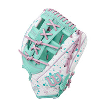 Wilson A2000 Fastpitch Winter 2025 FP75SS 11.75"-RHT