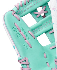 Wilson A2000 Fastpitch Winter 2025 FP75SS 11.75"-RHT