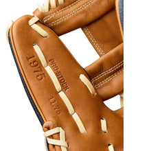 Wilson A2000 Classic 1975SS Blonde/Black 11.75"-RHT