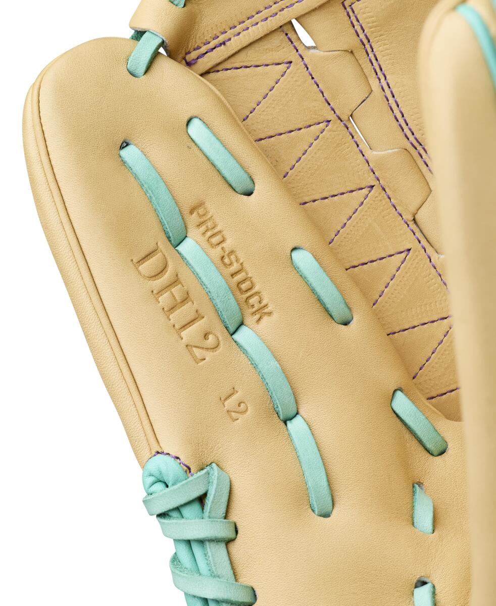 Wilson A2000 Spring 2026 DH12 Sky Blonde/Seafoam 12"