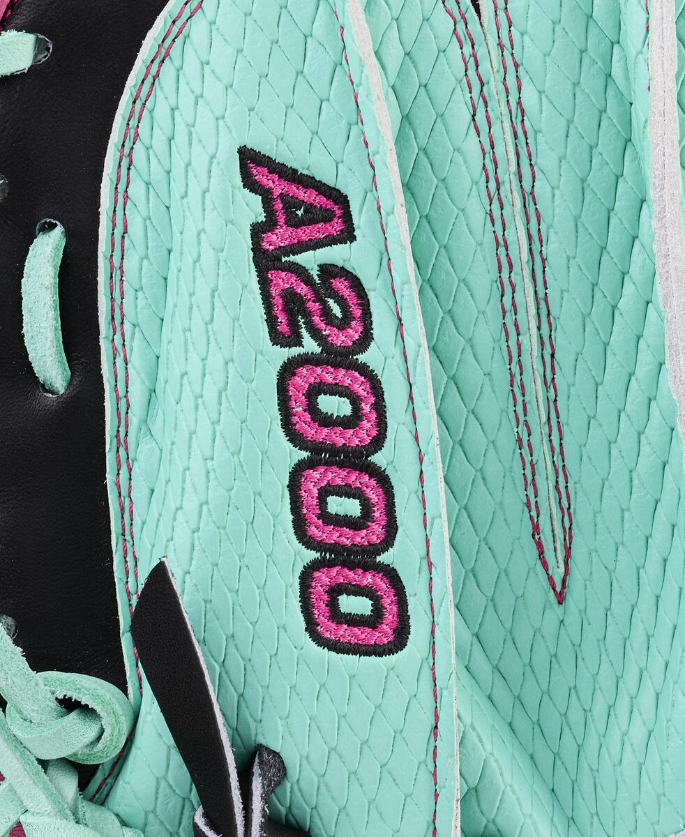 Wilson A2000 Spring 2026 M23SS Seafoam/Black 33.5"-RHT