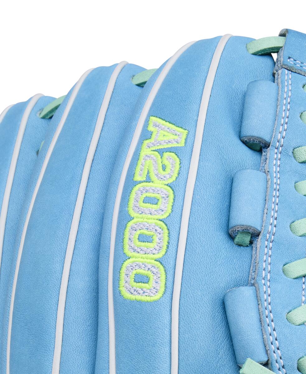 Wilson A2000 Fastpitch Spring 2026 FPHG Sky Blue/Seafoam 12"